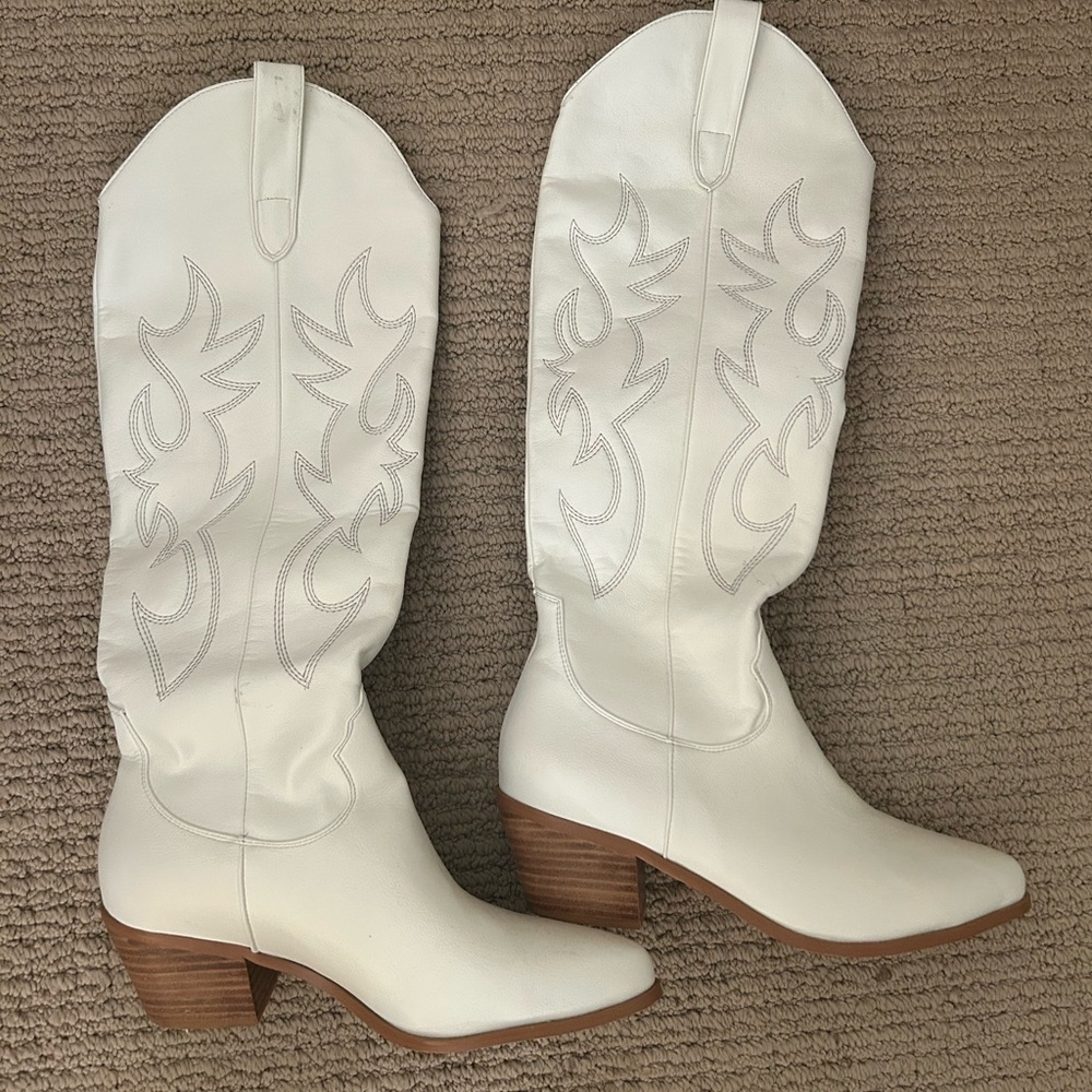 Never worn cowboy boots